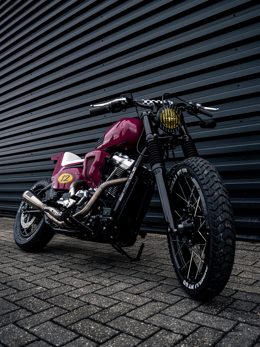 Street Bob — 斜めレンズ視点